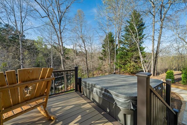 109 CAROLINA Cove, Seneca, SC 29672