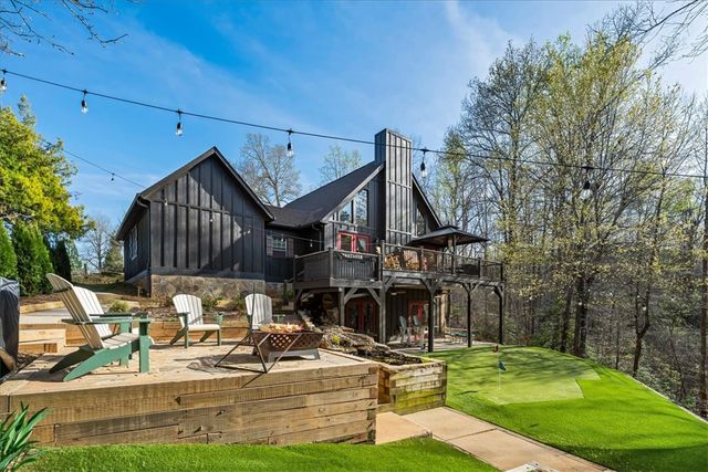 109 CAROLINA Cove, Seneca, SC 29672