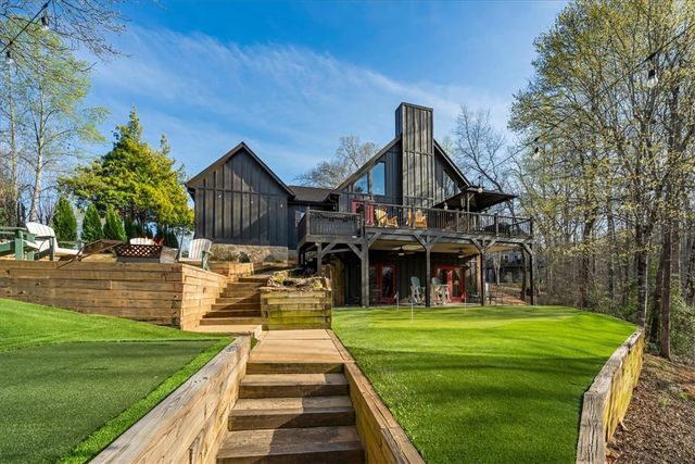 109 CAROLINA Cove, Seneca, SC 29672