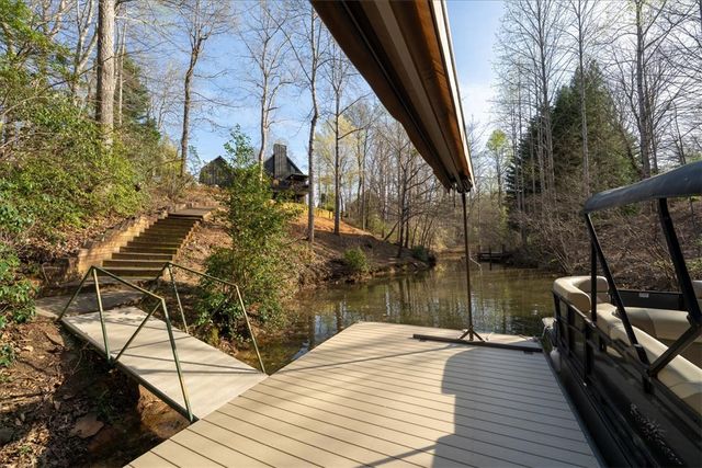 109 CAROLINA Cove, Seneca, SC 29672