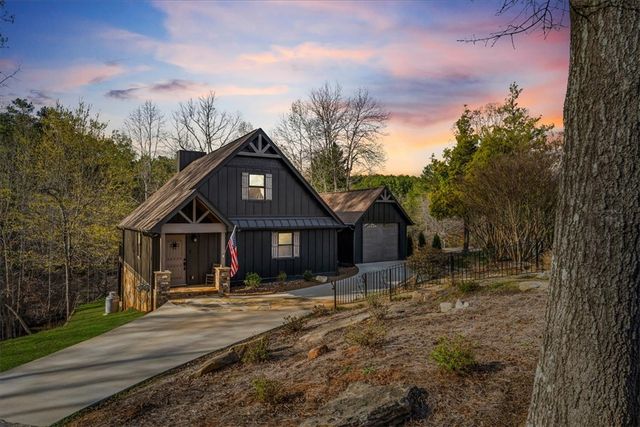 109 CAROLINA Cove, Seneca, SC 29672