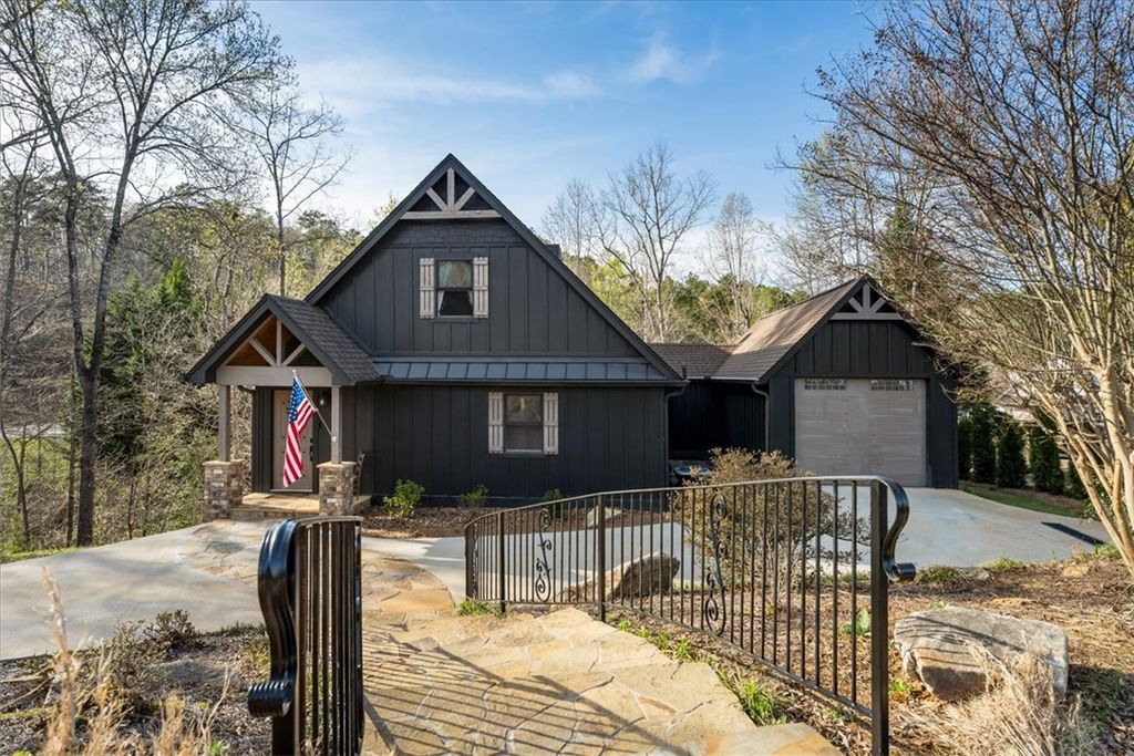 109 CAROLINA Cove, Seneca, SC 29672