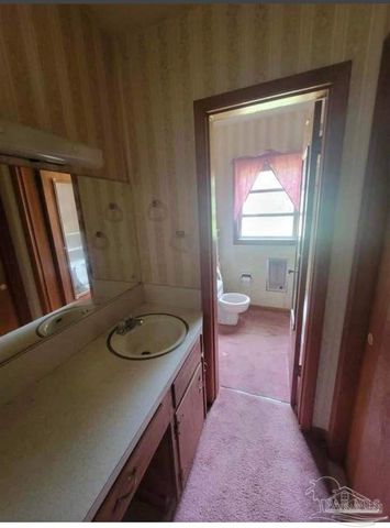 3818 W Lloyd St, Pensacola, FL 32505