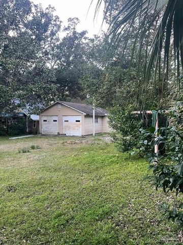 3818 W Lloyd St, Pensacola, FL 32505