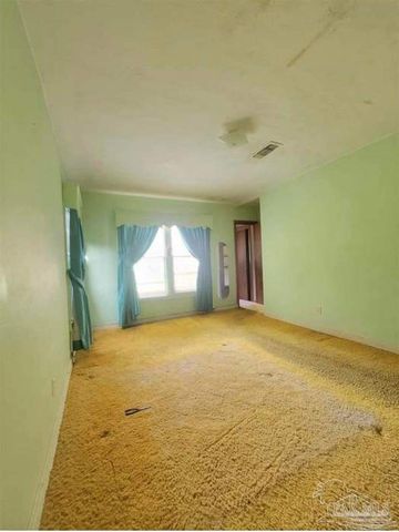 3818 W Lloyd St, Pensacola, FL 32505