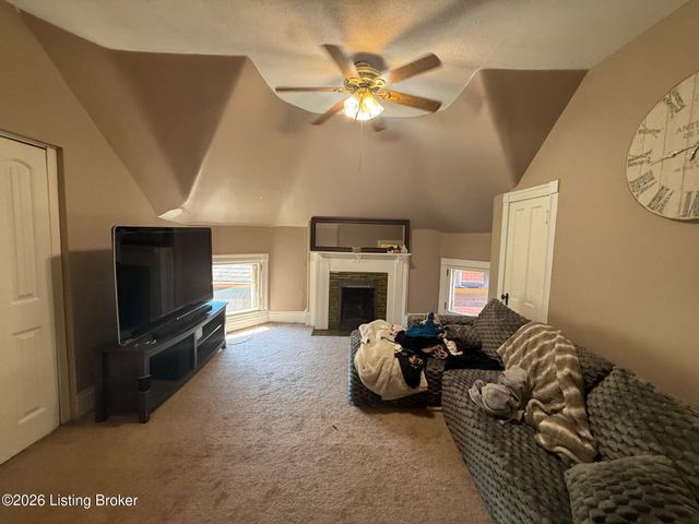 1321 S 1st St, Louisville, KY 40208