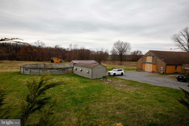 25 KELLER RD, Cochranville, PA 19330