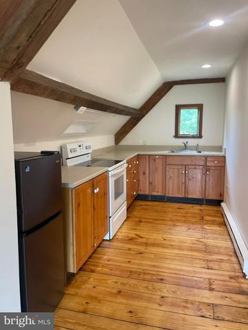 25 KELLER RD, Cochranville, PA 19330