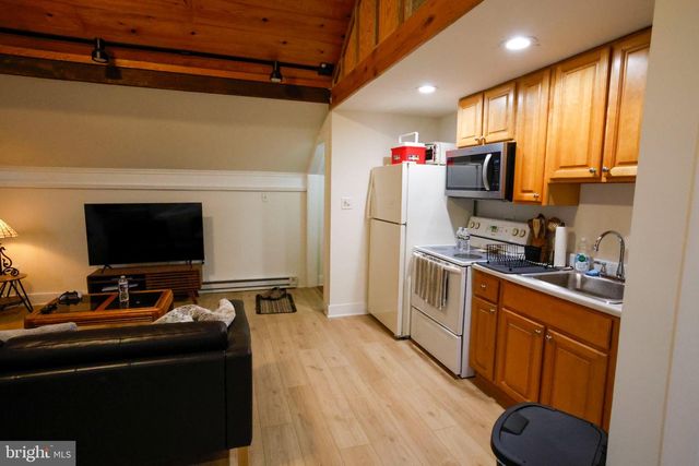25 KELLER RD, Cochranville, PA 19330
