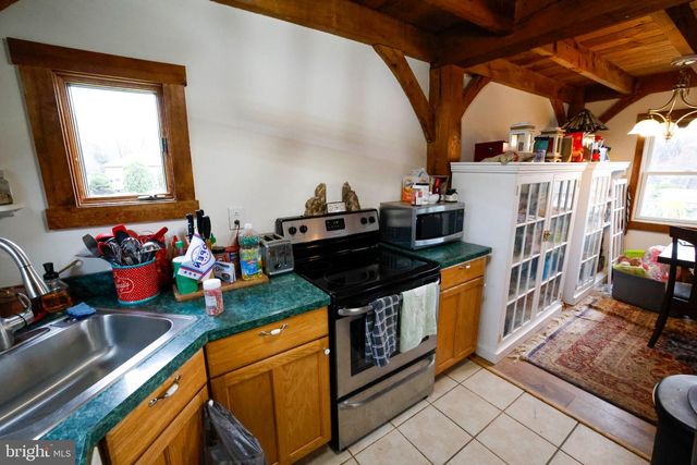 25 KELLER RD, Cochranville, PA 19330