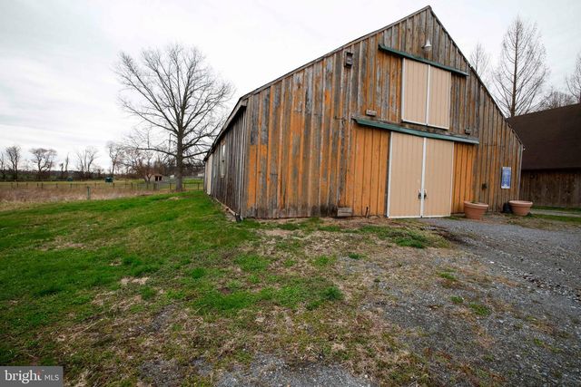 25 KELLER RD, Cochranville, PA 19330