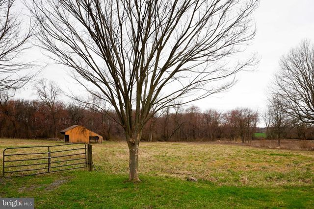 25 KELLER RD, Cochranville, PA 19330