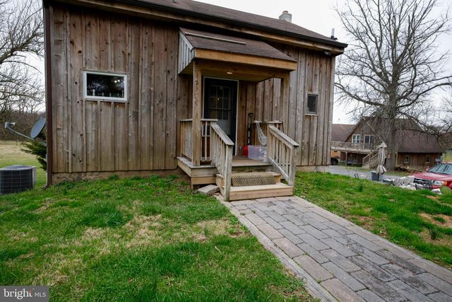 25 KELLER RD, Cochranville, PA 19330