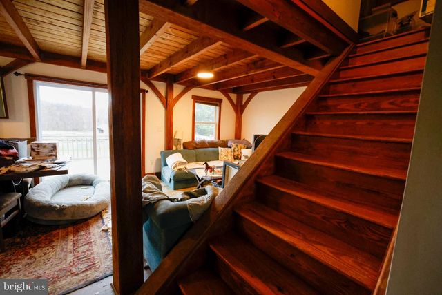 25 KELLER RD, Cochranville, PA 19330