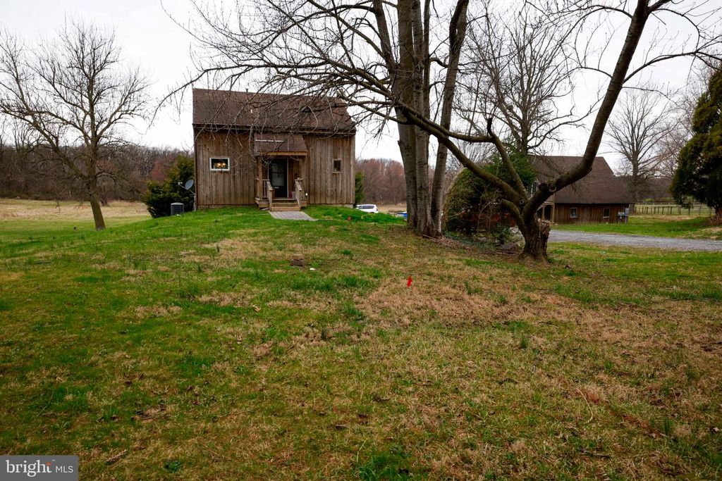 25 KELLER RD, Cochranville, PA 19330