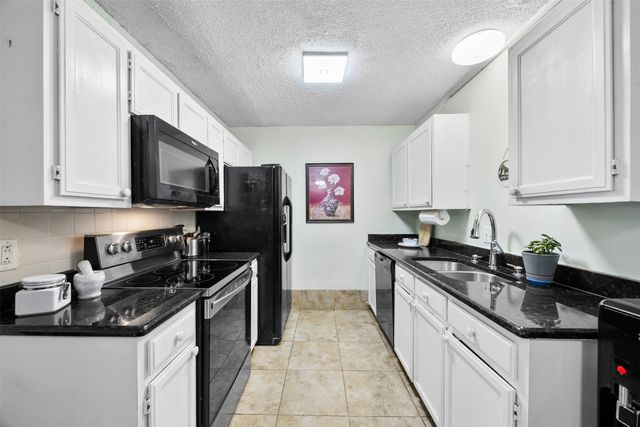 6485 Central Avenue, North Richland Hills, TX 76182