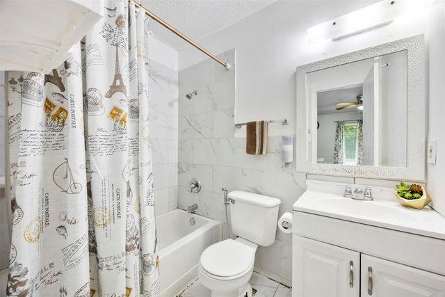 6485 Central Avenue, North Richland Hills, TX 76182