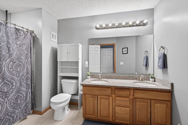 6902 139th Lane NW 5, Ramsey, MN 55303