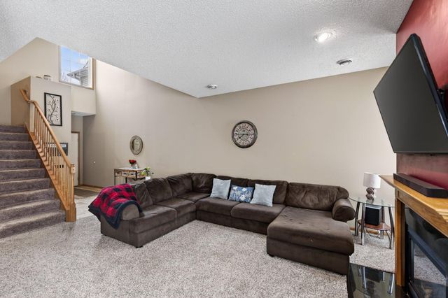 6902 139th Lane NW 5, Ramsey, MN 55303