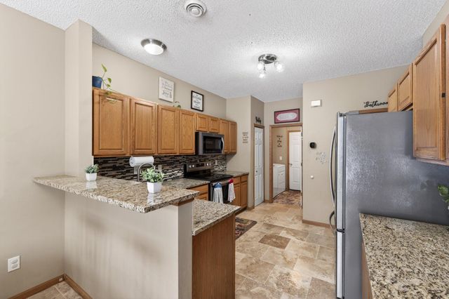 6902 139th Lane NW 5, Ramsey, MN 55303