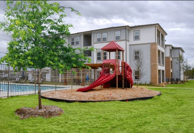 4800 W Illinois Avenue 2304, Dallas, TX 75211