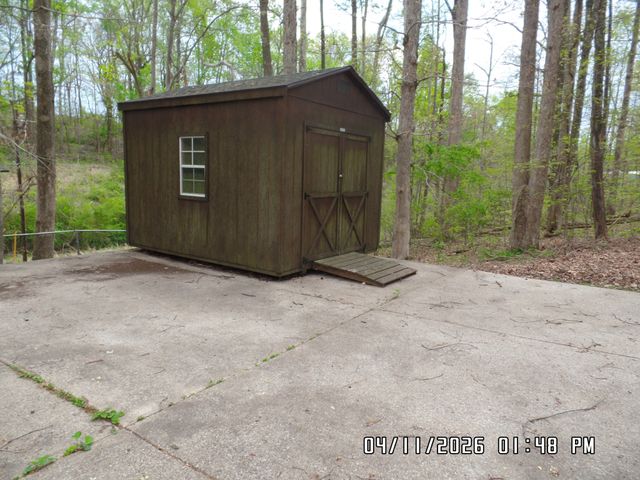 2103 Lambert Dr, Westmoreland, TN 37186