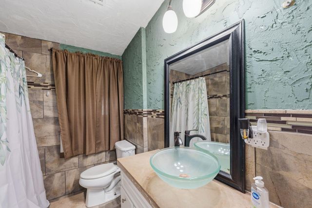1231 Hewitt Avenue, Saint Paul, MN 55104