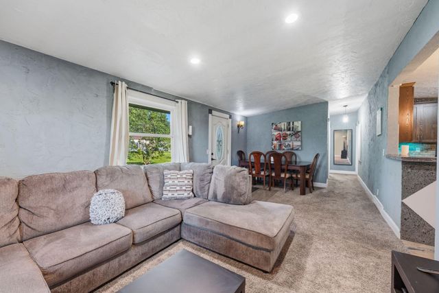 1231 Hewitt Avenue, Saint Paul, MN 55104