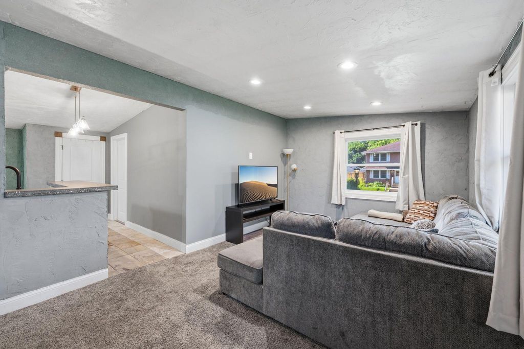 1231 Hewitt Avenue, Saint Paul, MN 55104 — photo 4
