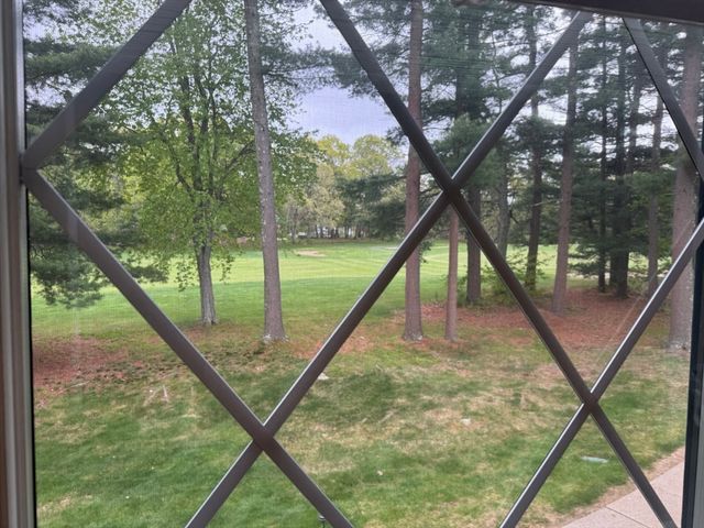 2 Rainbow Pond Dr 7, Walpole, MA 02081