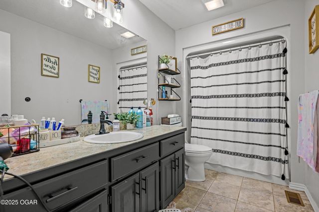 2308 Lockewood Drive, Joplin, MO 64804