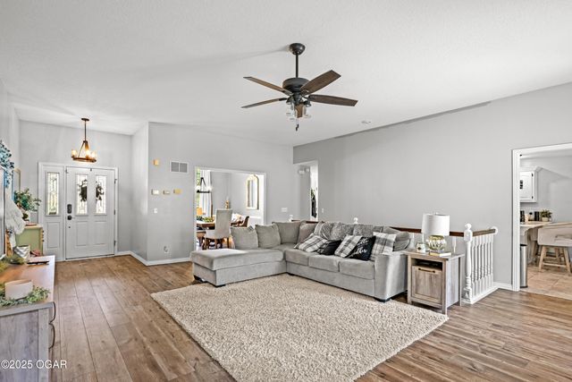 2308 Lockewood Drive, Joplin, MO 64804