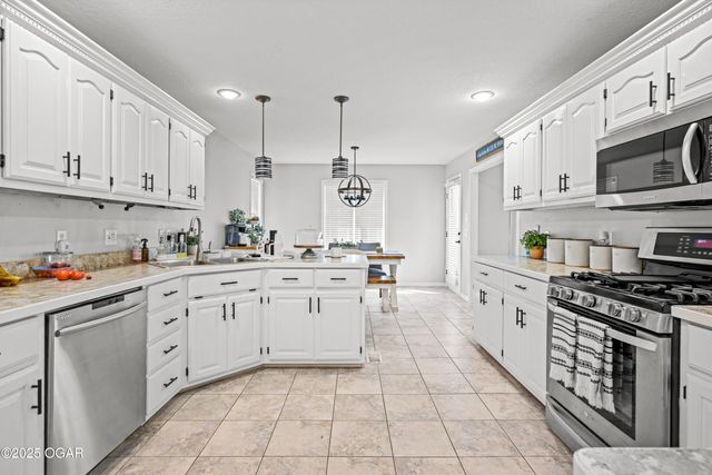 2308 Lockewood Drive, Joplin, MO 64804