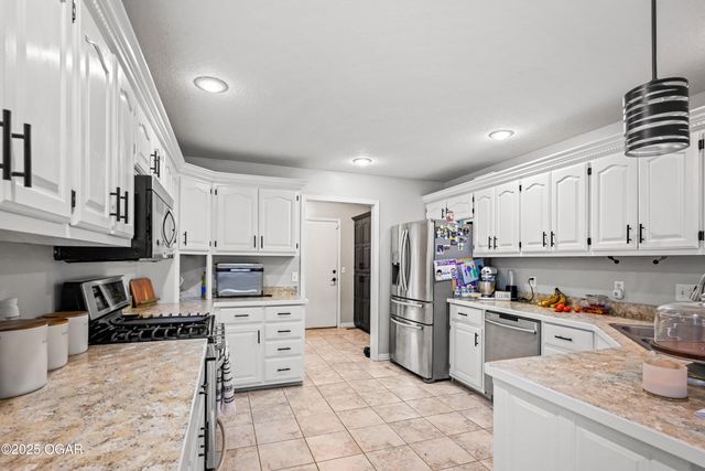 2308 Lockewood Drive, Joplin, MO 64804