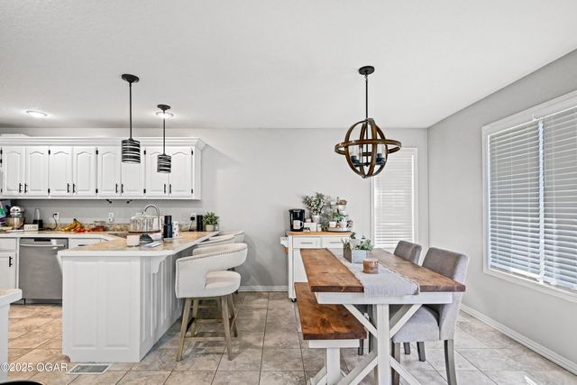 2308 Lockewood Drive, Joplin, MO 64804