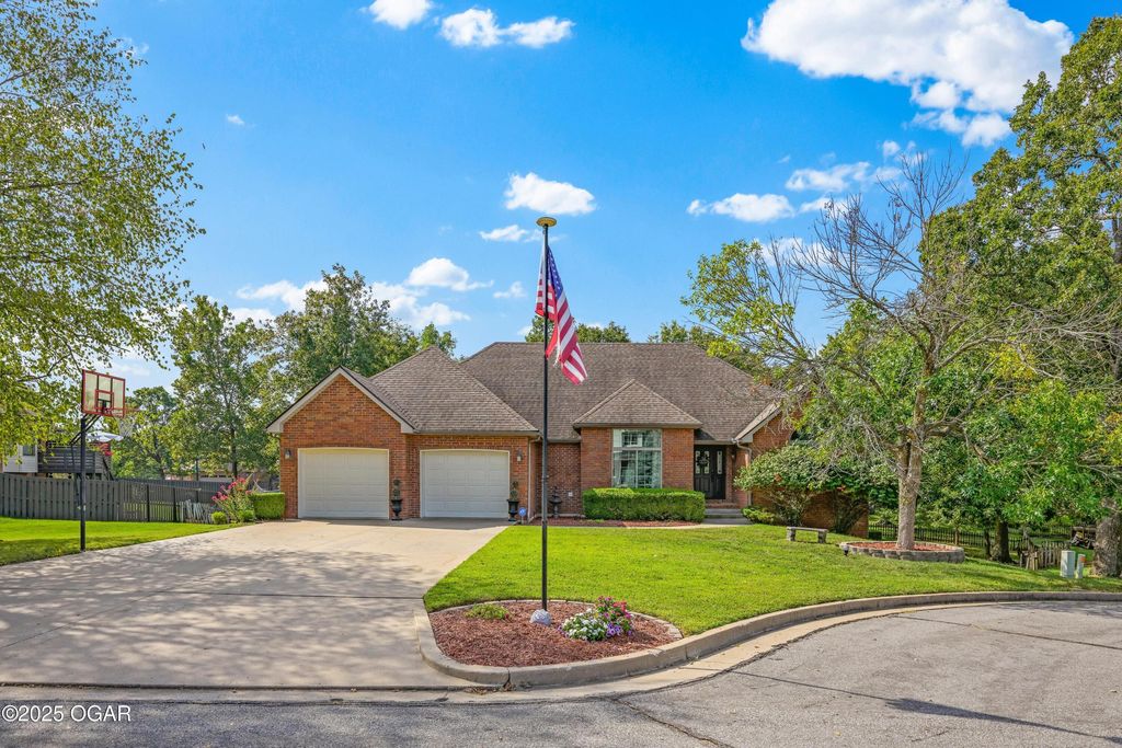 2308 Lockewood Drive, Joplin, MO 64804