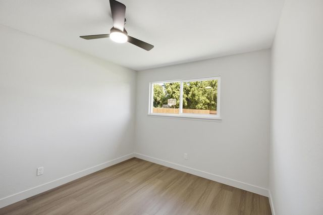 641 Kern Street, Kingsburg, CA 93631