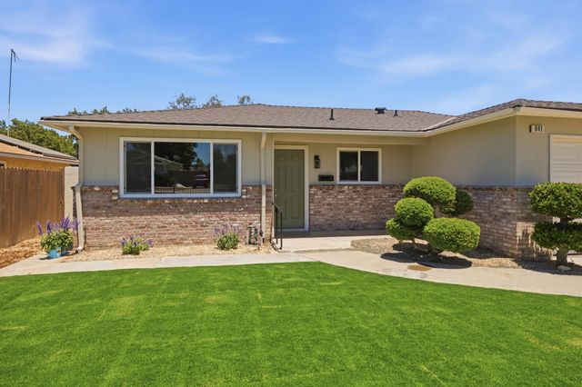 641 Kern Street, Kingsburg, CA 93631