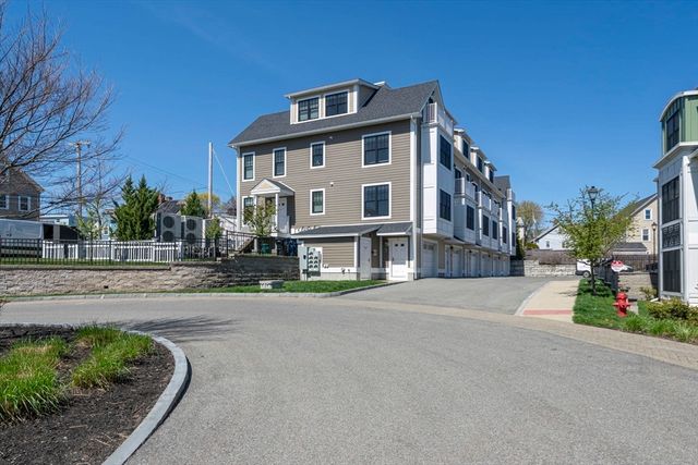 78 Boston St 78, Salem, MA 01970
