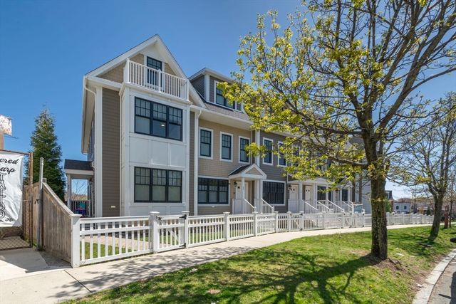 78 Boston St 78, Salem, MA 01970