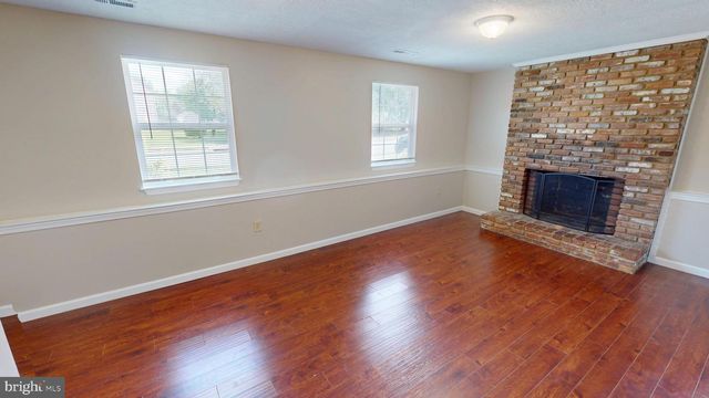 1180 BANNISTER CIR, Waldorf, MD 20602