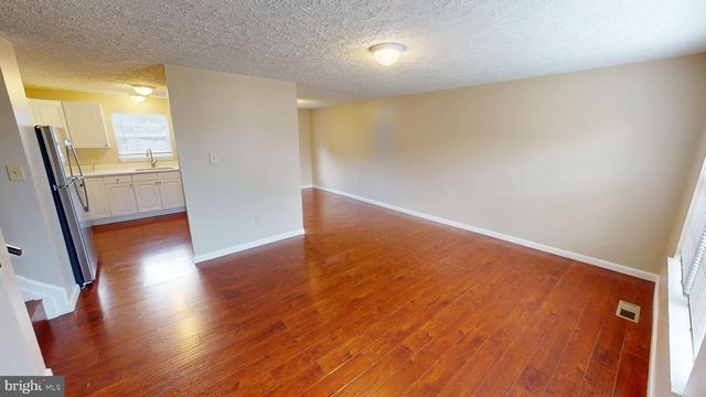 1180 BANNISTER CIR, Waldorf, MD 20602