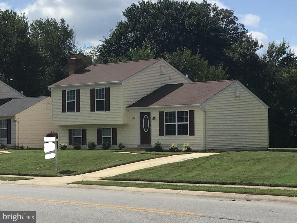 1180 BANNISTER CIR, Waldorf, MD 20602