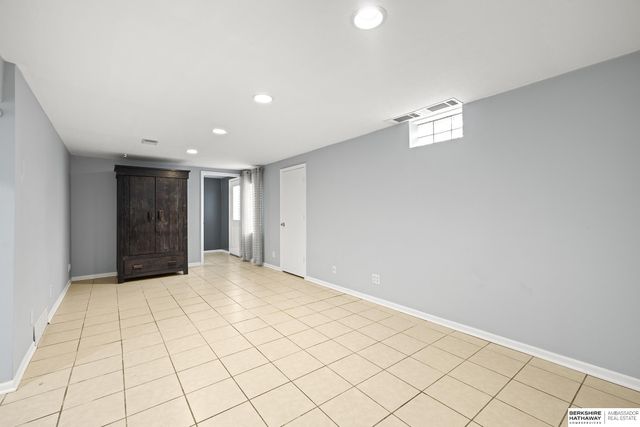 3521 N Main Circle, Elkhorn, NE 68022