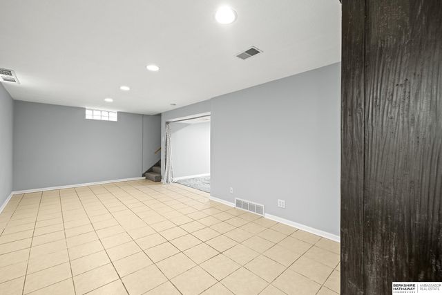 3521 N Main Circle, Elkhorn, NE 68022