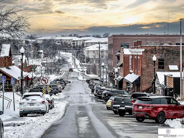 3521 N Main Circle, Elkhorn, NE 68022