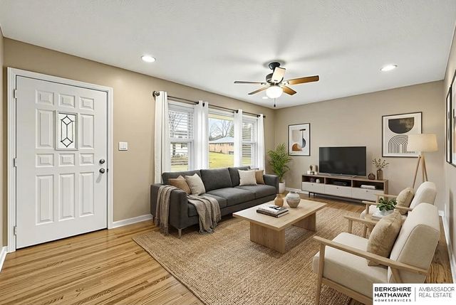 3521 N Main Circle, Elkhorn, NE 68022