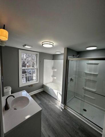 1066 E 17th Avenue, Columbus, OH 43211