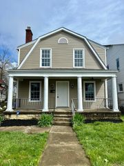 1066 E 17th Avenue, Columbus, OH 43211