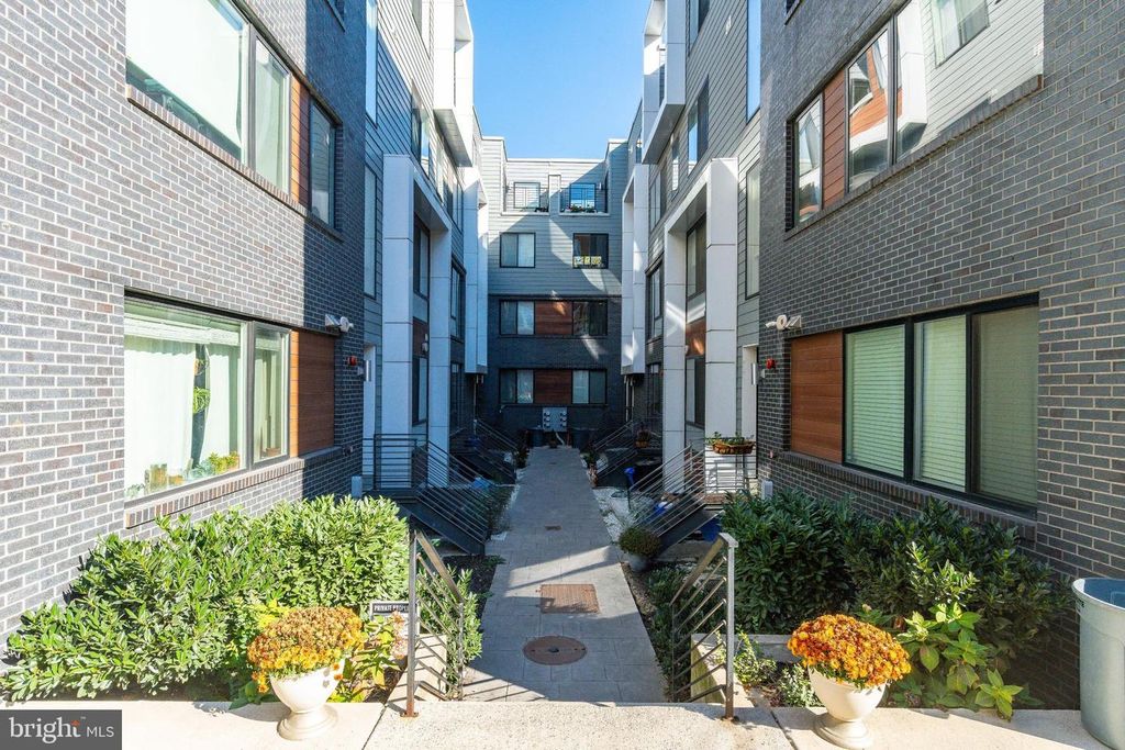 1647 E EYRE ST #8, Philadelphia, PA 19125